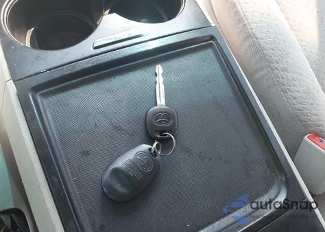 2012 Toyota Sienna Le V6 8 Passenger z USA, uszkodzony, nr VIN 5TDKK3DC7CS200870